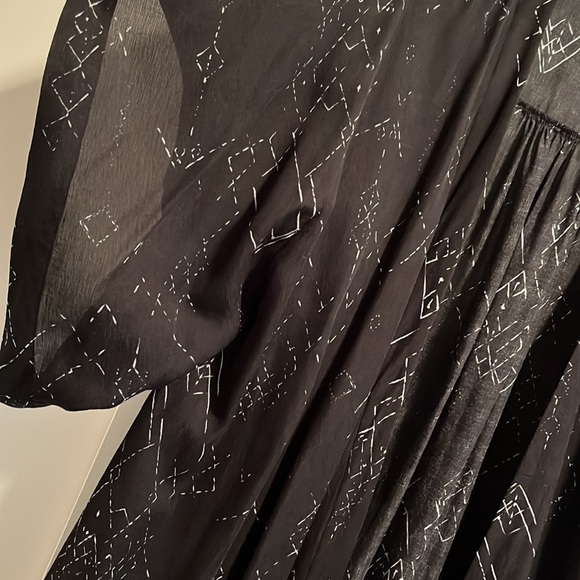 Eileen fisher kimono style silk jacket. Black and cream pattern. RARE - Picture 5 of 13